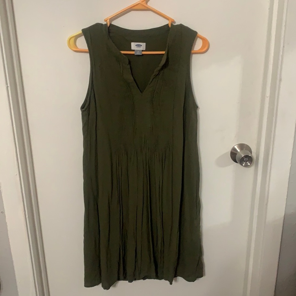 Green sleeveless tank dress